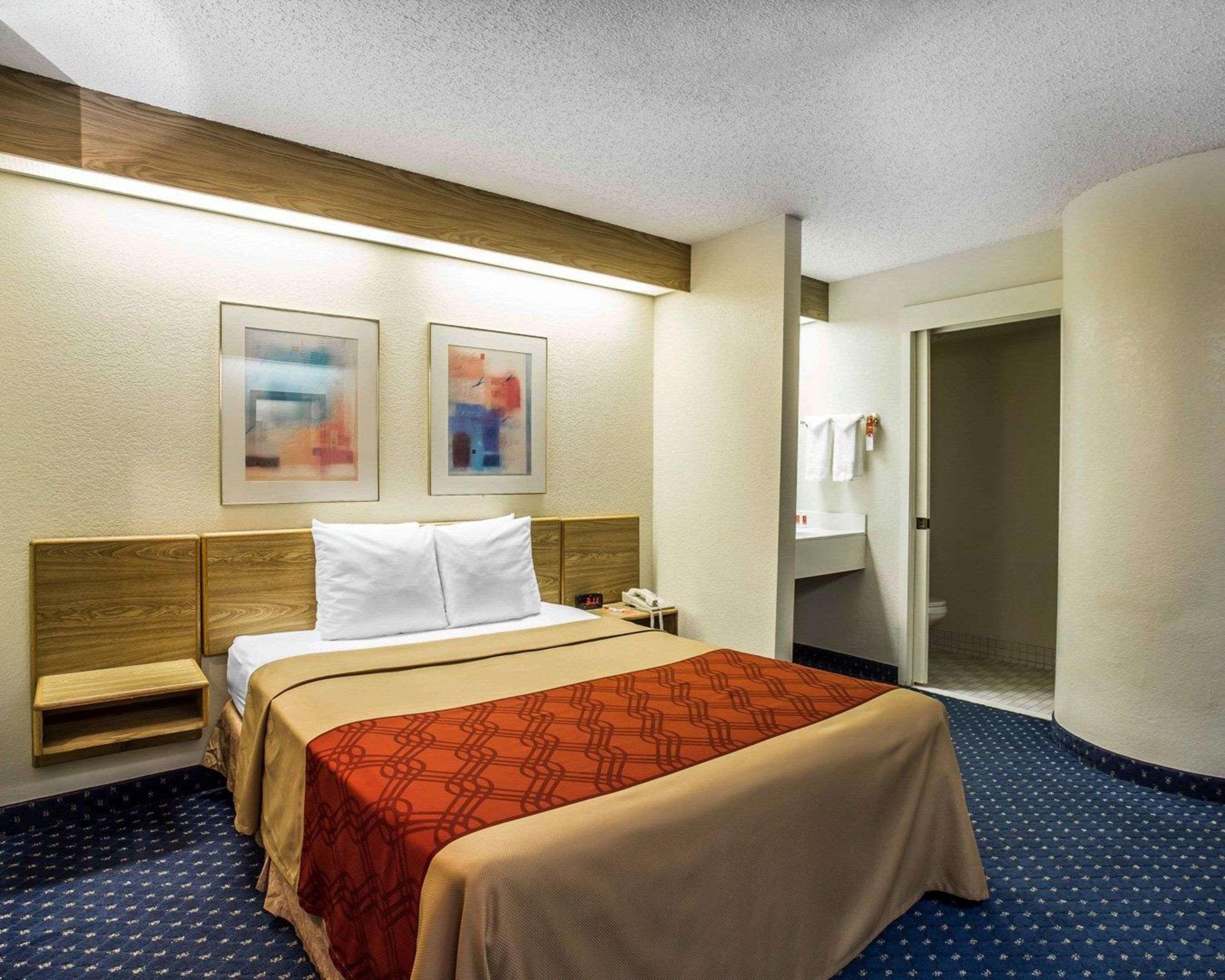 Econo Lodge Denver International Airport Aurora Exterior photo