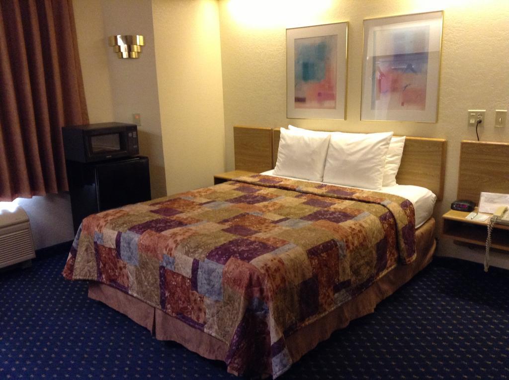 Econo Lodge Denver International Airport Aurora Exterior photo