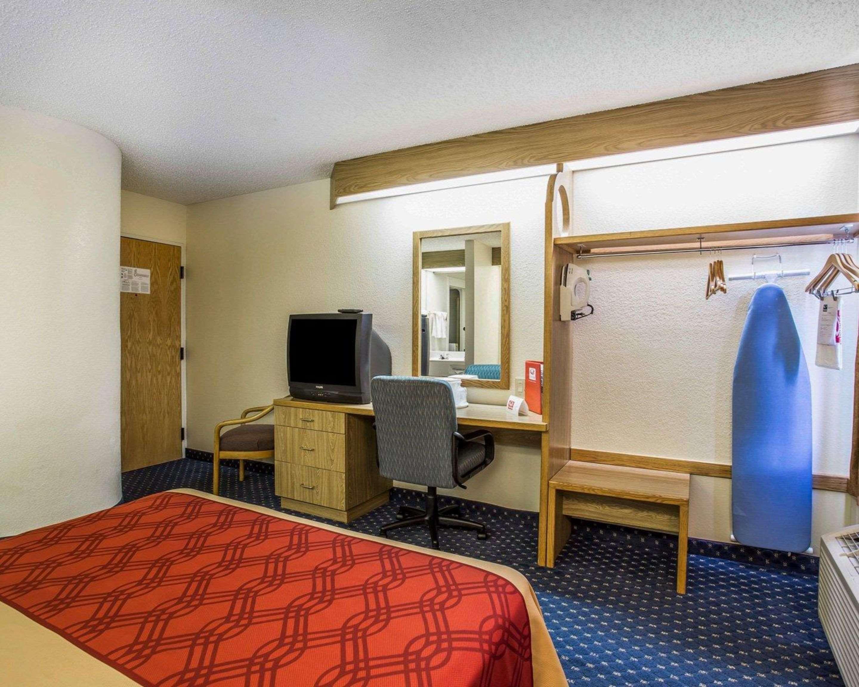 Econo Lodge Denver International Airport Aurora Exterior photo