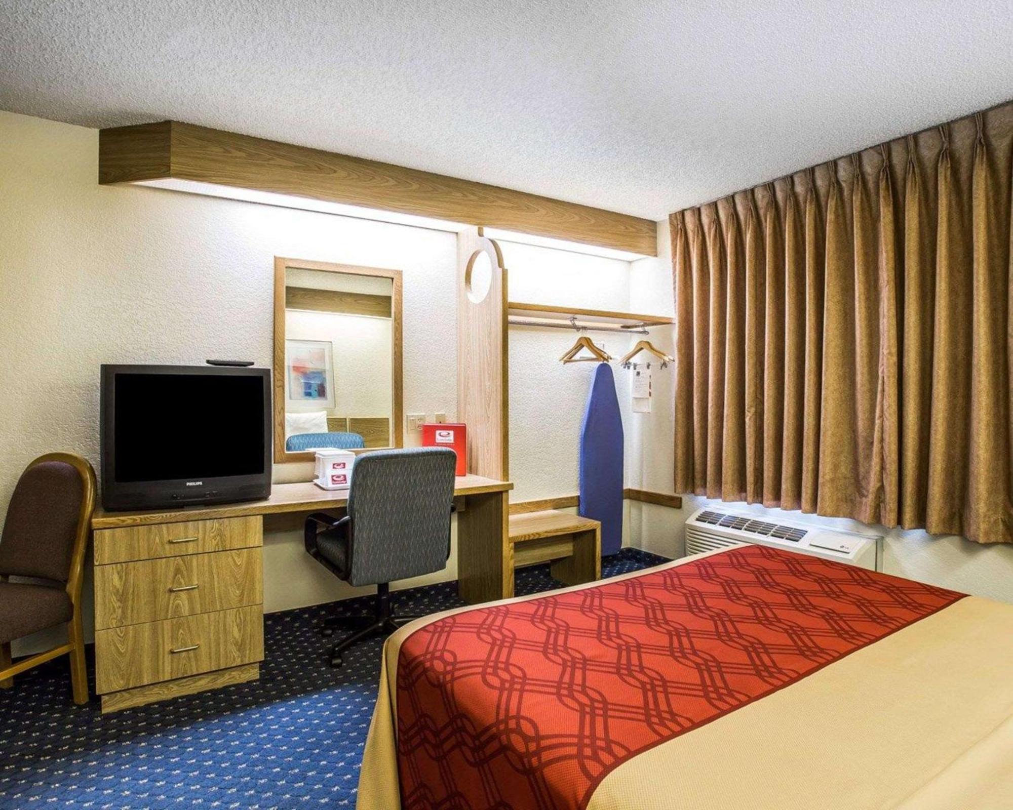 Econo Lodge Denver International Airport Aurora Exterior photo
