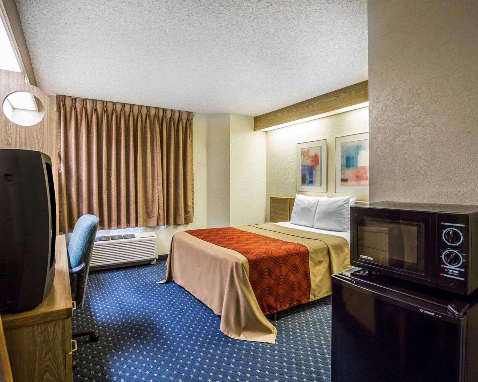 Econo Lodge Denver International Airport Aurora Exterior photo